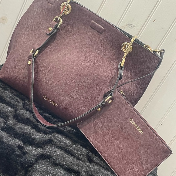 Calvin Klein Purple Shoulder Bag Set - Picture 1 of 6
